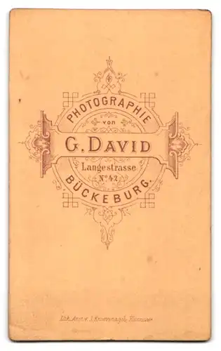 Fotografie G. David, Bückeburg, Langestrasse 42, Bürgerlicher Herr mit Kinnbart und Taschenuhr