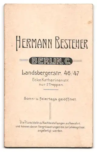 Fotografie Herm. Besteher, Berlin C., Landsberger-Strasse 46 /47, Junger Mann mit Schnurrbart im Gehrock