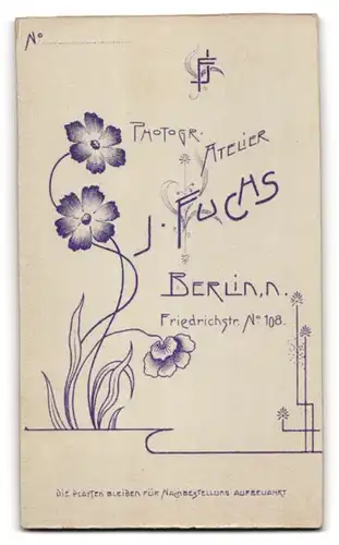 Fotografie J. Fuchs, Berlin N., Friedrichstrasse 108, Junge Frau mit Locken und hohem Kragen