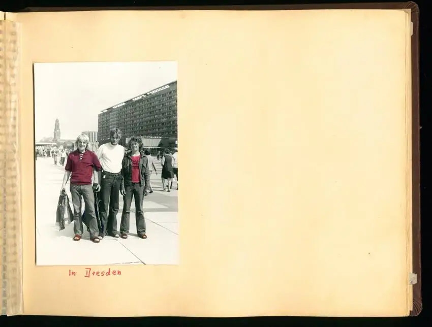 Fotoalbum mit 93 Fotografien, Motorrad-Rennen Brno, Grand Prix der Tschechoslowakei 1975, Yamaha, Harley, Norton, Honda 15