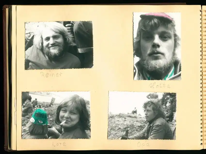 Fotoalbum mit 93 Fotografien, Motorrad-Rennen Brno, Grand Prix der Tschechoslowakei 1975, Yamaha, Harley, Norton, Honda 18
