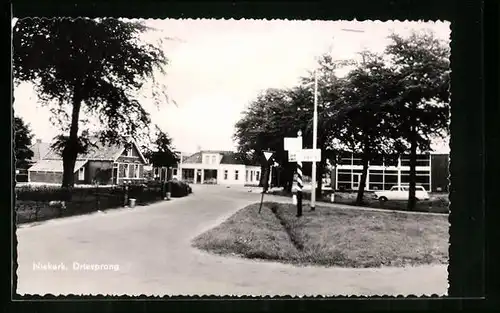 AK Niekerk, Driesprong