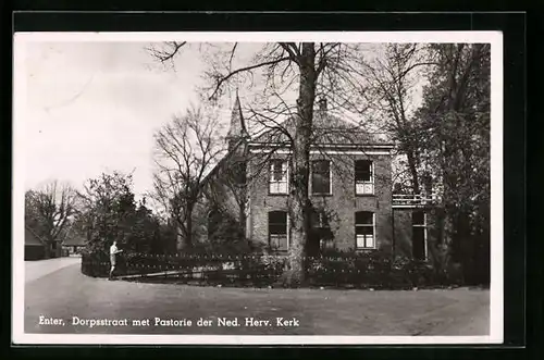 AK Enter, Dorpsstraat met Pastorie der Ned. Herv. Kerk