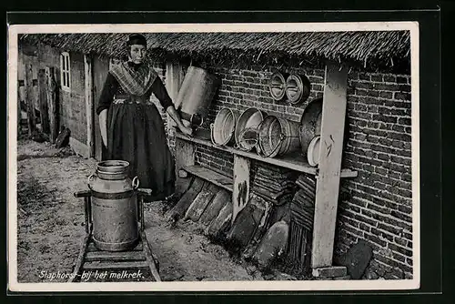 AK Staphorst, Bij het melkrek