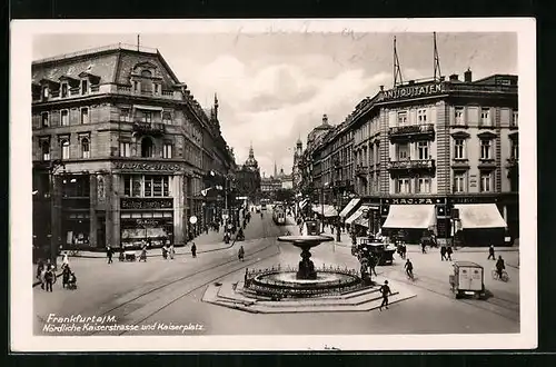 AK Frankfurt a /M., Kaiserplatz und Nördliche Kaiserstrasse mit Geschäften und Brunnen, Strassenbahn