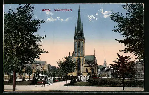 AK Wesel, Willibrordiplatz mit Kirche