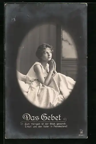 AK Betende Tochter im Kleid