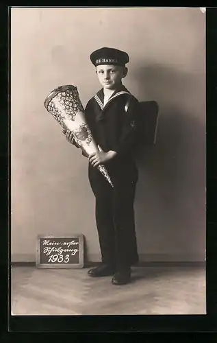 AK Junge im Matrosenanzug und Schultüte am ersten Schultag 1933