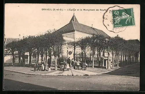AK Draveil, L`Église et le Monument de Rouffy