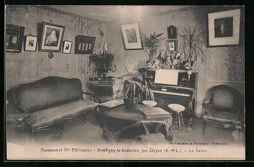 AK Montigny-le-Gannelon, Pensionnat Ste-Philomène, Le Salon