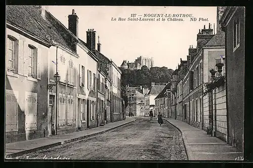 AK Nogent-le-Rotrou, La Rue Saint-Laurent et le Château