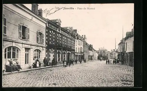 AK Janville, Place du Martroi