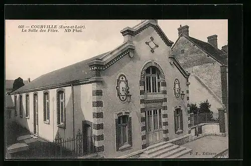 AK Courville, La Salle des Fetes
