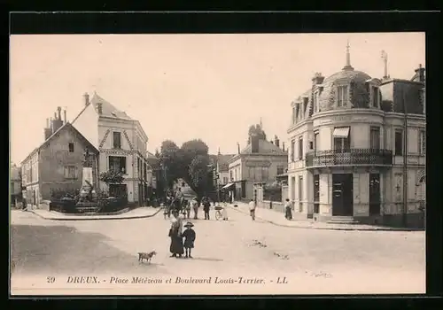 AK Dreux, Place Metezeau et Boulevard Louis-Terrier