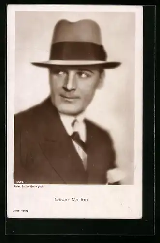 AK Schauspieler Oscar Marion im Anzug mit Hut seitlich blickend