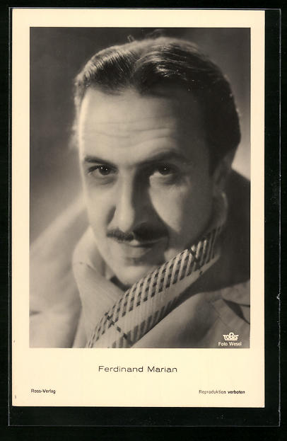 AK Schauspieler Ferdinand Marian im Kostüm einer Filmrolle Nr. 11281256