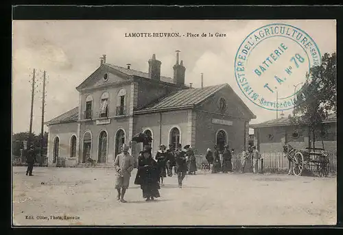 AK Lamotte-Beuvron, Place de la Gare, Bahnhof