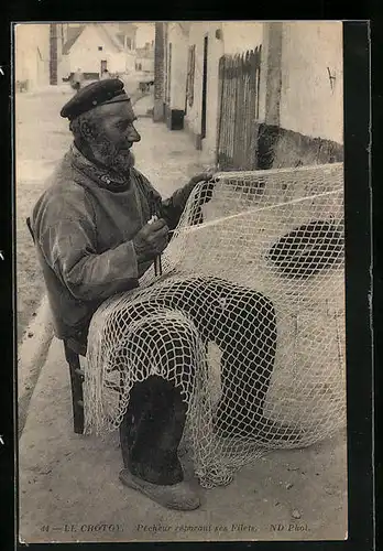 AK Le Crotoy, Pecheur rèparant ses Filets, Fischerei