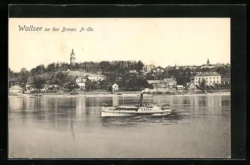 AK Wallsee an der Donau, Binnenschiff auf der Donau mit Blick zum Ort