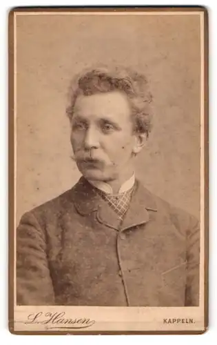 Fotografie L. Hansen, Kappeln, Portrait stattlicher Herr mit Schnurrbart