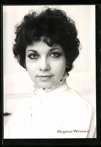 AK Musikerin Regina Werner mit Lockenkopf