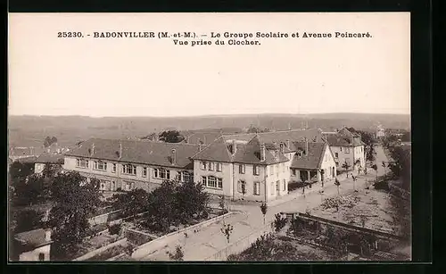 AK Badonviller, Le Gorupe Scolaire et Avenue Poincaré, Vue prise du Clocher