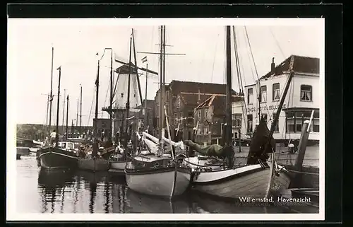 AK Willemstad, Havenzicht