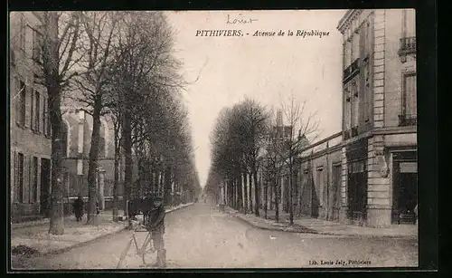 AK Pithiviers, Avenue de la Republique