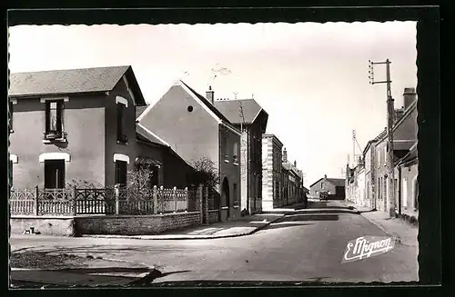 AK Boynes, Route de Pithiviers, Strassenpartie