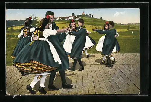 AK Paare in hessischen Trachten beim original Schwälmer Tanz