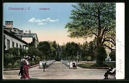 AK Strassburg i. E., Passanten im Park an der Orangerie
