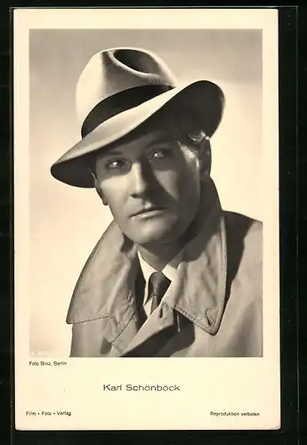AK Schauspieler Karl Schönböck charmant in Hut und Mantel