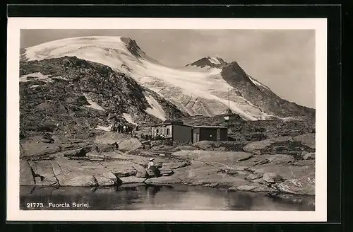 AK Fuorcla Surlej, Berghütte am Fusse des Gebirges