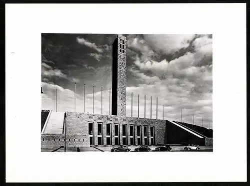 Fotomappe mit 10 Fotografien, Ansicht Berlin, Technische Hochschule, Olympiastadion, Schloss Brandenburger Tor, Reichstag