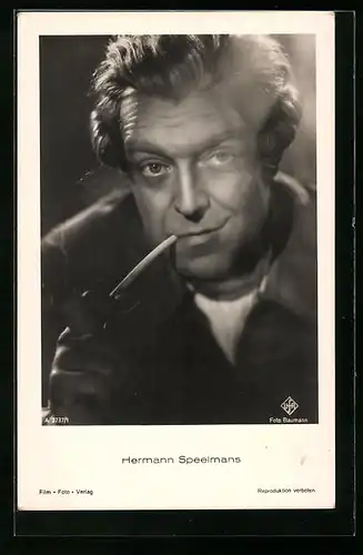 AK Schauspieler Hermann Speelmans Pfeife rauchen