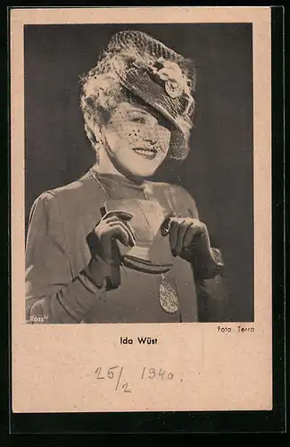 AK Schauspielerin Ida Wüst im Kostüm einer Filmrolle