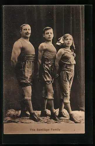 AK Akrobaten The Santiago Family