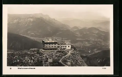 AK Watzmannhaus, Blick auf die Berghütte