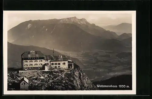 AK Watzmannhaus, Blick auf die Berghütte