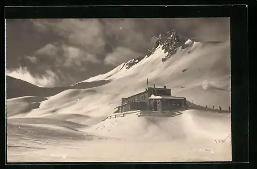 AK Parsennhütte, Berghütte mit Augsterhorn & Furka im Schnee