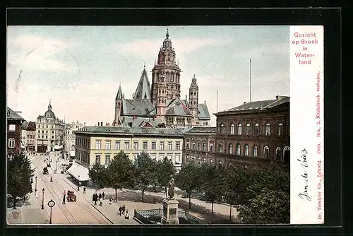 AK Broek in Waterland, Strassenpartie mit Kirche und Denkmal