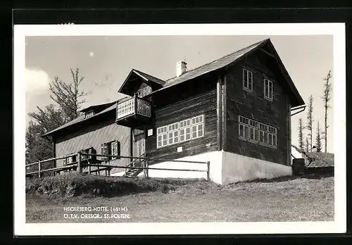 AK Hegerberg-Hütte, Blick auf die Berghütte Ö. T. V. Ortsgr. St. Pölten