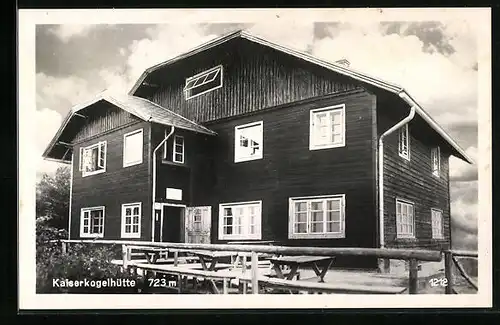 AK Kaiserkogelhütte, Blick zur Berghütte