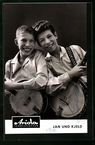 AK Musiker Jan und Kjeld mit Instrumenten