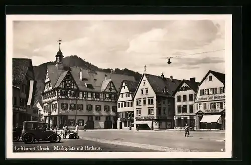 AK Urach, Marktplatz mit Rathaus