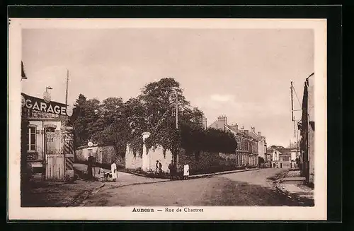 AK Auneau, Rue de Chartres, Strassenpartie