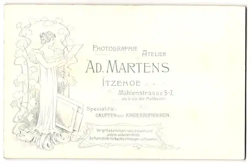 Fotografie Ad. Martens, Itzehoe, Mühlenstrasse 5-7, Fünf Geschwister gemeinsam am Tisch sitzend