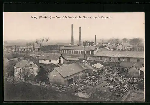 AK Toury, Vue Générale de la Gare et de la Sucrerie