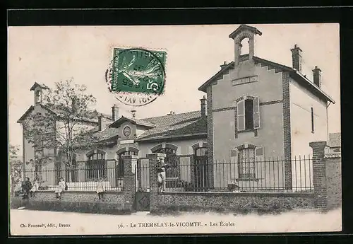 AK Tremblay-le-Vicomte, Les Écoles