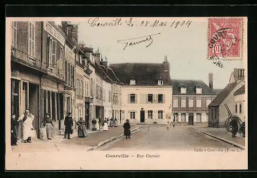 AK Courville, Rue Carnot, Strassenpartie